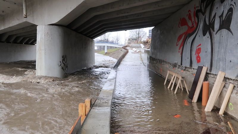 Říčky na východě Moravy hlásí druhý povodňový stupeň
